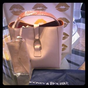 GOIN’ LOONEY OVER DOONEY!!!!